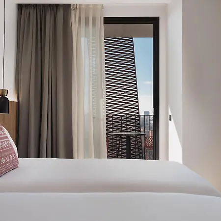 Tembo Barcelona 4*