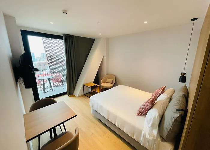 Tembo Barcelona 4* سان أدريان دي بيزوس