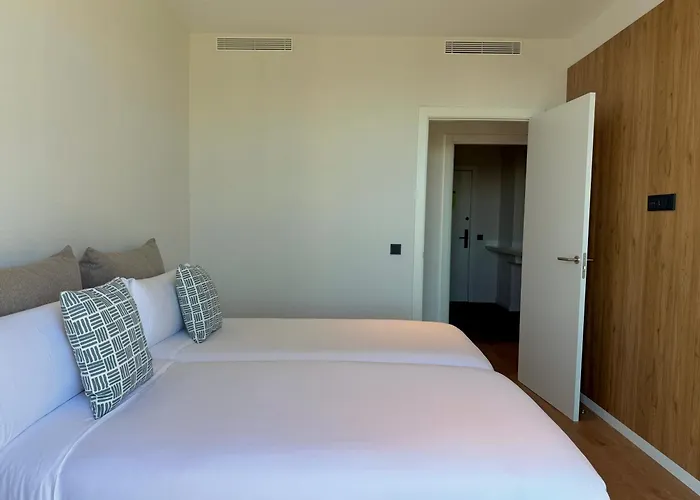 Tembo Barcelona 4* سان أدريان دي بيزوس
